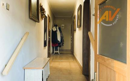 Rodinný dom s garážou a záhradou blízko pri Poprade