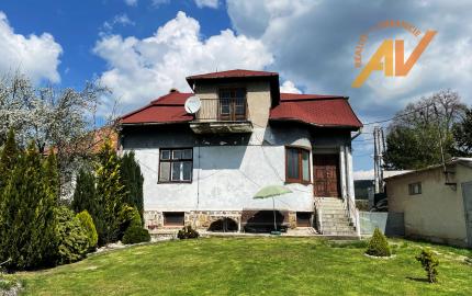 Rodinný dom s garážou a záhradou blízko pri Poprade