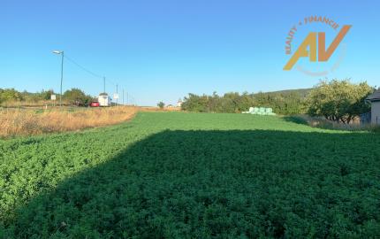 NA PREDAJ stavebný pozemok Hôrka