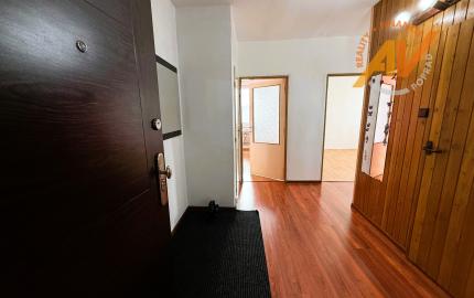 PREDAJ 3-izbový byt s 2 lodžiami