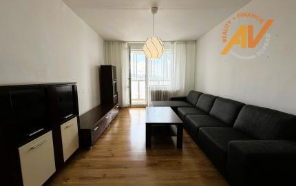 PREDAJ 3-izbový byt s 2 lodžiami