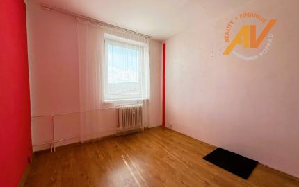 PREDAJ 3-izbový byt s 2 lodžiami