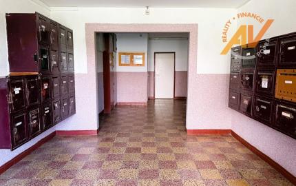 PREDAJ 3-izbový byt s 2 lodžiami