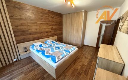 PREDAJ 3-izbový byt s lodžiou POPRAD CENTRUM