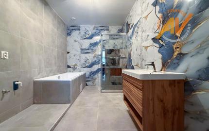 NOVOSTAVBA 4-izbový byt s vlastnou záhradou a s parkovaním