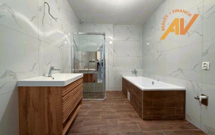 NOVOSTAVBA 4-izbový byt s veľkou záhradou a s parkovacím miestom