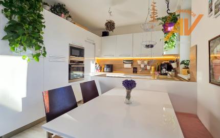 Moderný 3-izbový byt so záhradou a garážou – Spišská Sobota