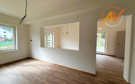 NOVOSTAVBA 4-izbový byt s vlastnou záhradou a s parkovaním