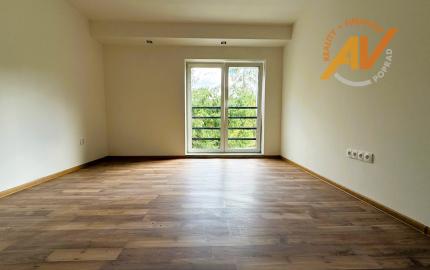 NOVOSTAVBA 4-izbový byt s vlastnou záhradou a s parkovaním