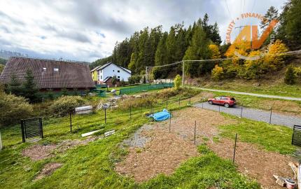 NOVOSTAVBA 4-izbový byt s veľkou záhradou a s parkovacím miestom