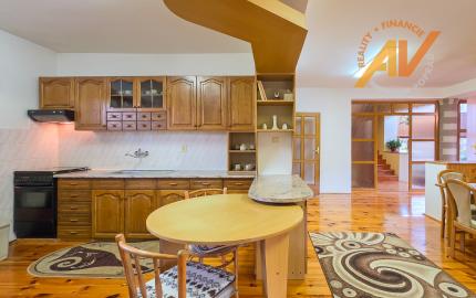 PREDAJ - priestranný rodinný dom Hôrka - Ondrej