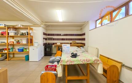 PREDAJ - priestranný rodinný dom Hôrka - Ondrej