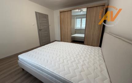 PRENÁJOM 2-IZBOVÝ BYT s balkónom Poprad - CENTRUM