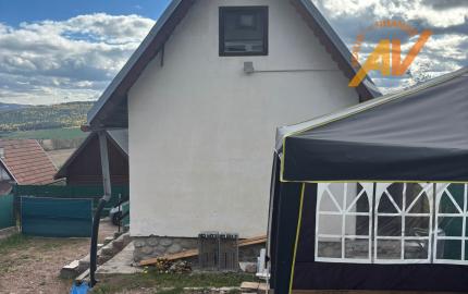 AV REALITY ponúka na predaj chatu v obľúbenej lokalite Dubina IV