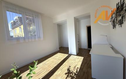 NA PRENÁJOM | Kancelárske a administratívne priestory 90 m² – Kežmarok