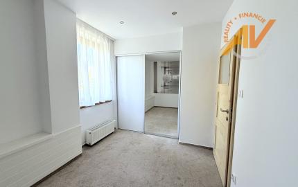 NA PRENÁJOM | Kancelárske a administratívne priestory 90 m² – Kežmarok