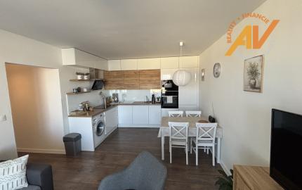 AV Reality Poprad – exkluzívna ponuka prenájmu  2-izbového bytu s balkónom a parkovacím miestom v Poprade - ulica Rovná ,blízko centra.