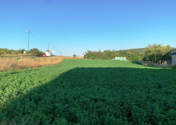 NA PREDAJ stavebný pozemok Hôrka