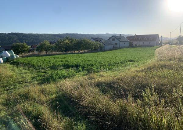 NA PREDAJ stavebný pozemok Hôrka