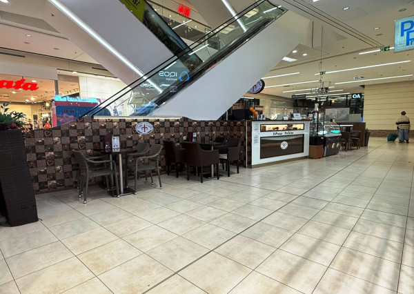 ODSTÚPENIE ZABEHNUTEJ KAVIARNE – Caffé Trieste, OC Fórum Poprad