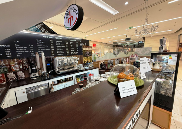 ODSTÚPENIE ZABEHNUTEJ KAVIARNE – Caffé Trieste, OC Fórum Poprad