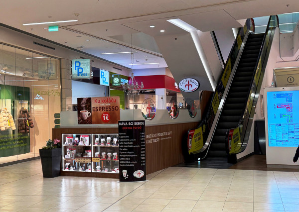 ODSTÚPENIE ZABEHNUTEJ KAVIARNE – Caffé Trieste, OC Fórum Poprad