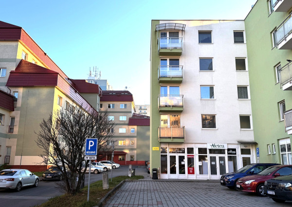 PRENÁJOM Bezbariérový obchodný priestor 36 m2 v Poprade