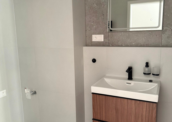 PREDAJ 3-2-1-izbových BYTOV - BAŤOVE REZIDENCIE SVIT