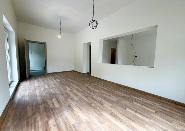 NOVOSTAVBA 4-izbový byt s vlastnou záhradou a s parkovaním