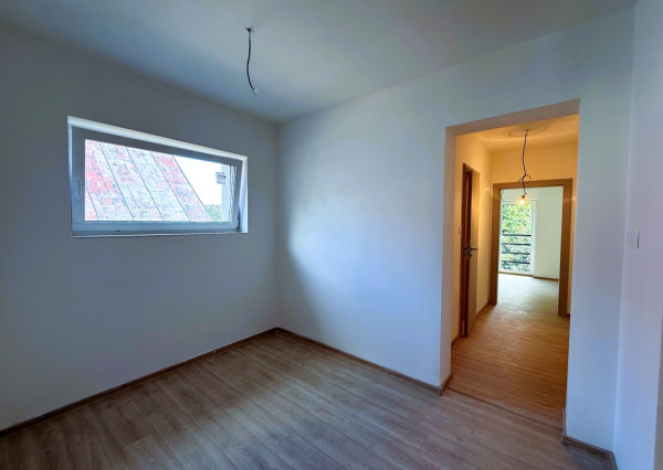 NOVOSTAVBA 4-izbový byt s veľkou záhradou a s parkovacím miestom