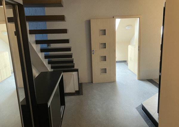 Prenájom 4-izbový mezonet v Poprade