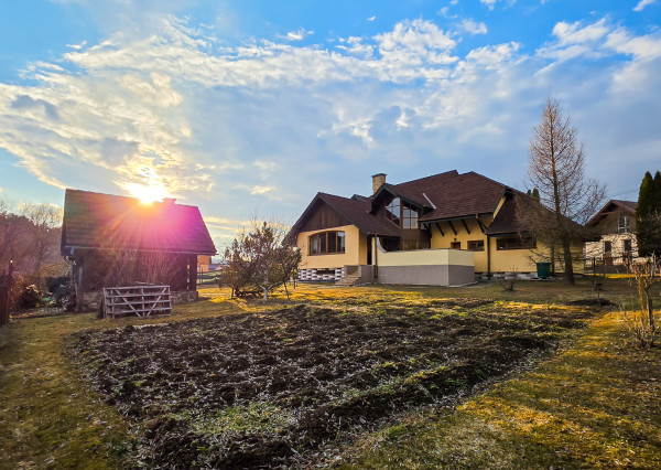 PREDAJ - priestranný rodinný dom Hôrka - Ondrej