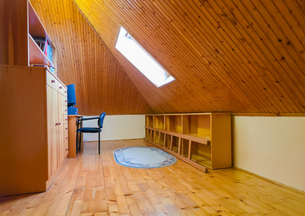 PREDAJ - priestranný rodinný dom Hôrka - Ondrej