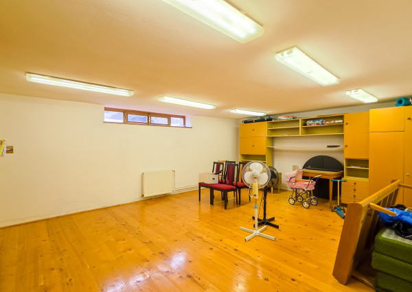 PREDAJ - priestranný rodinný dom Hôrka - Ondrej