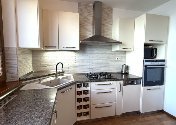 AV Reality | 3 izbový byt kompletná rekonštrukcia - KEŽMAROK, Južná ul.