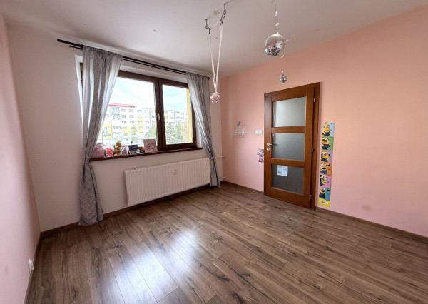 AV Reality | 3 izbový byt kompletná rekonštrukcia - KEŽMAROK, Južná ul.