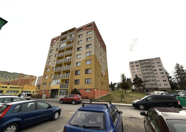 AV Reality | 3 izbový byt kompletná rekonštrukcia - KEŽMAROK, Južná ul.