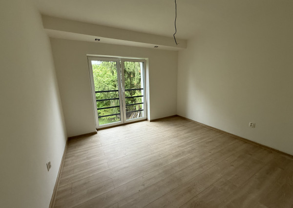 NOVOSTAVBA 4-izbový byt s veľkou záhradou a s parkovacím miestom