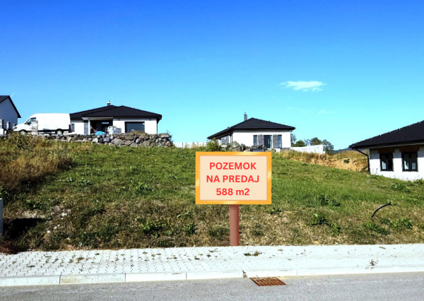 Pozemok IBV Strážky - Hraničná 588 m²
