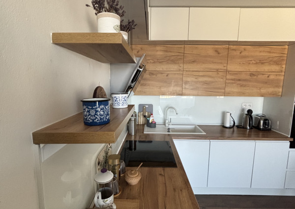 Exkluzívna ponuka prenájmu zariadeného 2-izbového bytu blízko centra v Poprade