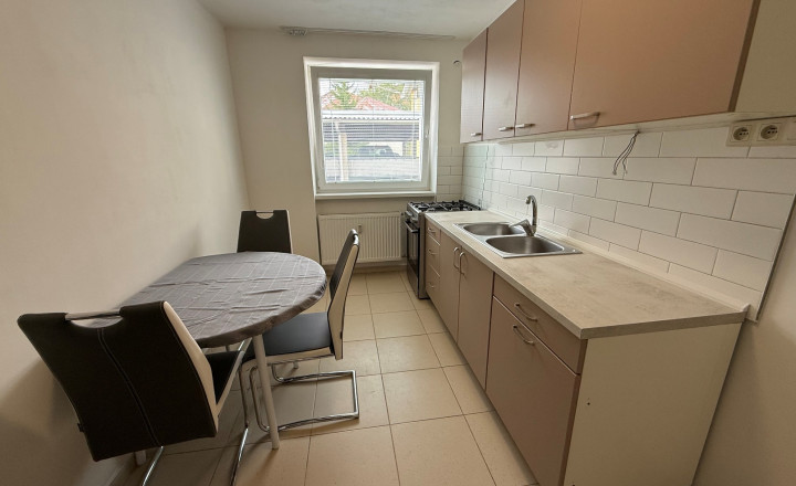 PRENÁJOM 2-IZBOVÝ BYT s balkónom Poprad - CENTRUM - fotografia 11