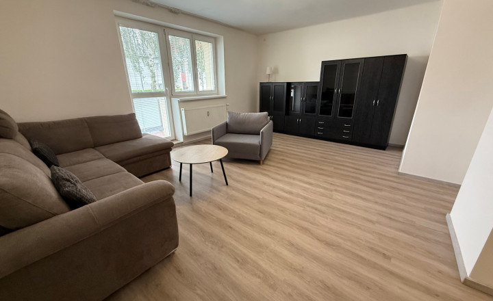 PRENÁJOM 2-IZBOVÝ BYT s balkónom Poprad - CENTRUM - fotografia 1