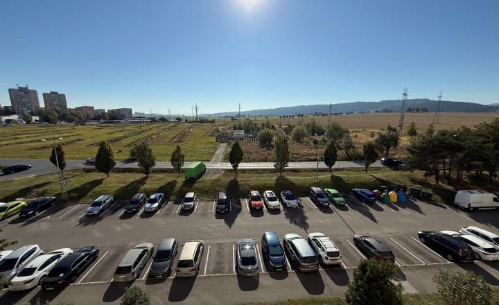 AV Reality | PREDAJ zariadený 1-izbový byt s lodžiou Nový juh - fotografia 13