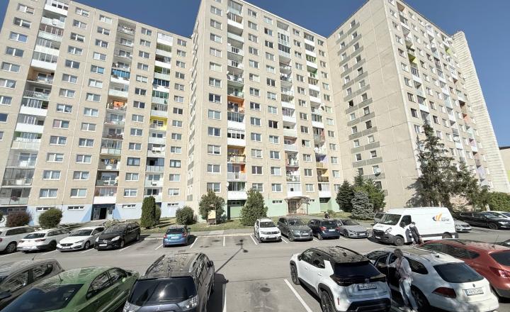 AV Reality | PREDAJ zariadený 1-izbový byt s lodžiou Nový juh - fotografia 16