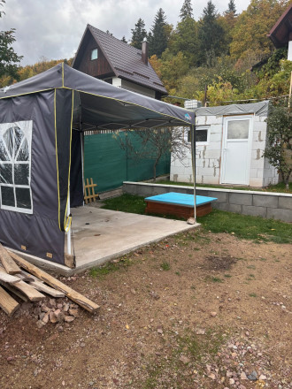 AV REALITY ponúka na predaj chatu v obľúbenej lokalite Dubina IV - fotografia 11