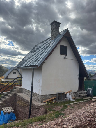 AV REALITY ponúka na predaj chatu v obľúbenej lokalite Dubina IV - fotografia 17