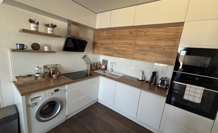 AV Reality Poprad – exkluzívna ponuka prenájmu  2-izbového bytu s balkónom a parkovacím miestom v Poprade - ulica Rovná ,blízko centra. - fotografia 18