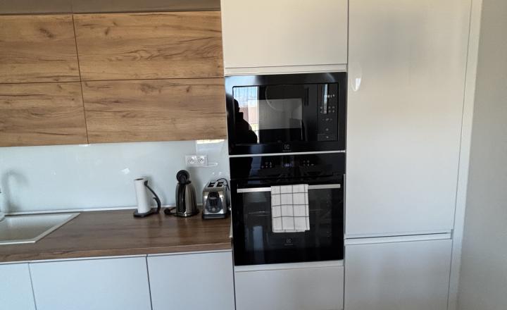 AV Reality Poprad – exkluzívna ponuka prenájmu  2-izbového bytu s balkónom a parkovacím miestom v Poprade - ulica Rovná ,blízko centra. - fotografia 19