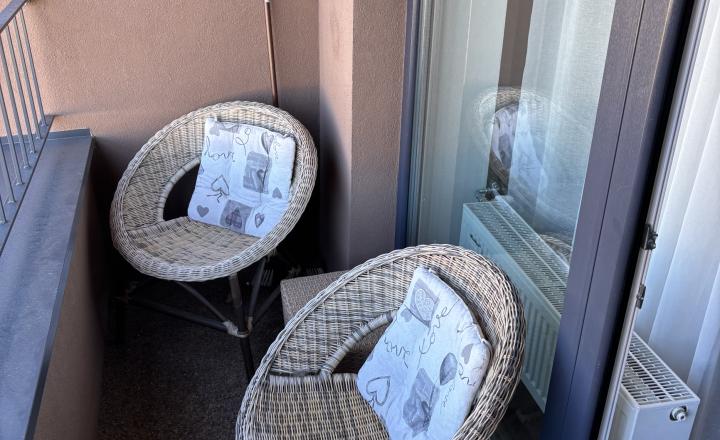AV Reality Poprad – exkluzívna ponuka prenájmu  2-izbového bytu s balkónom a parkovacím miestom v Poprade - ulica Rovná ,blízko centra. - fotografia 23
