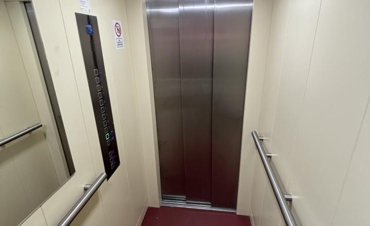 AV Reality Poprad – exkluzívna ponuka prenájmu  2-izbového bytu s balkónom a parkovacím miestom v Poprade - ulica Rovná ,blízko centra. - fotografia 30